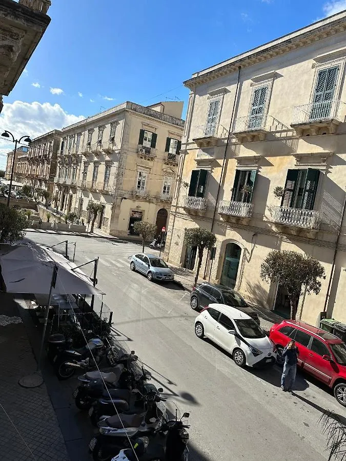 Appartamento Storico Di 130 Mq Al Tempio Di Apollo Syracuse Itálie